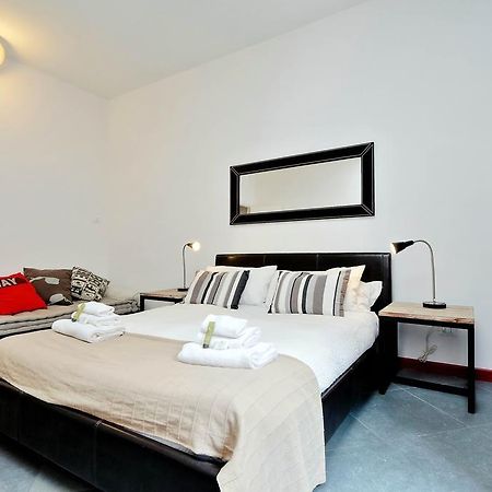 Cozy Apartment Fabia 300 Mt From Colosseum Extérieur photo
