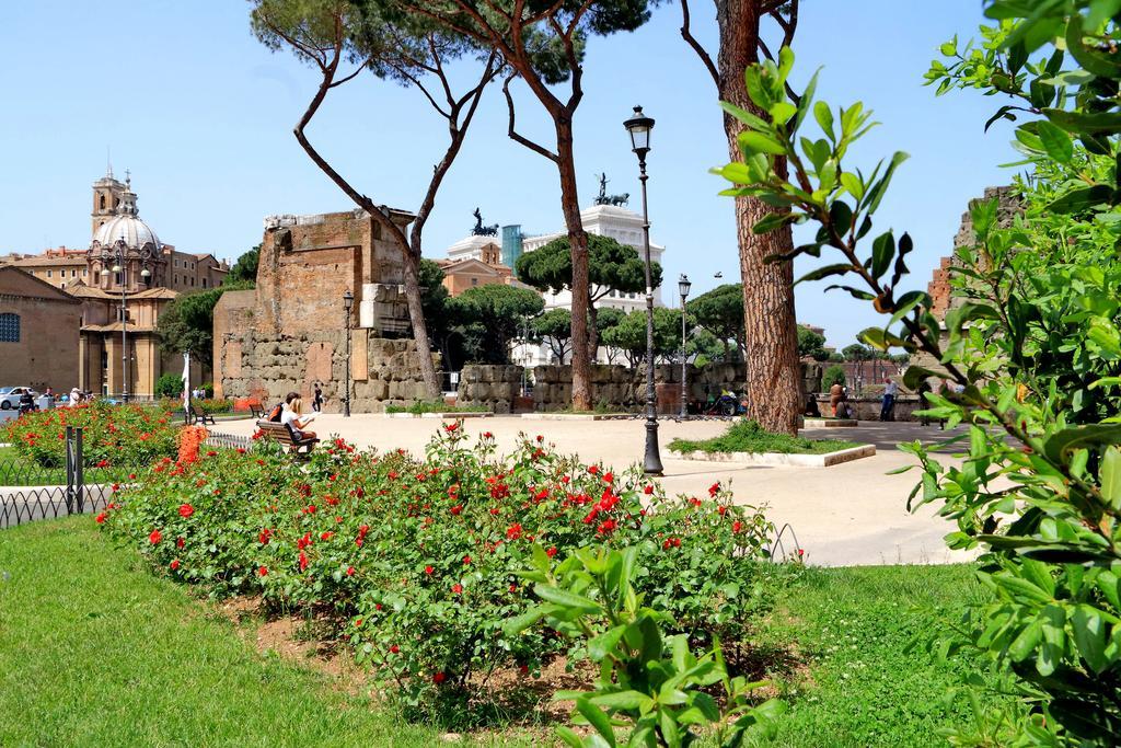 Cozy Apartment Fabia 300 Mt From Colosseum Extérieur photo