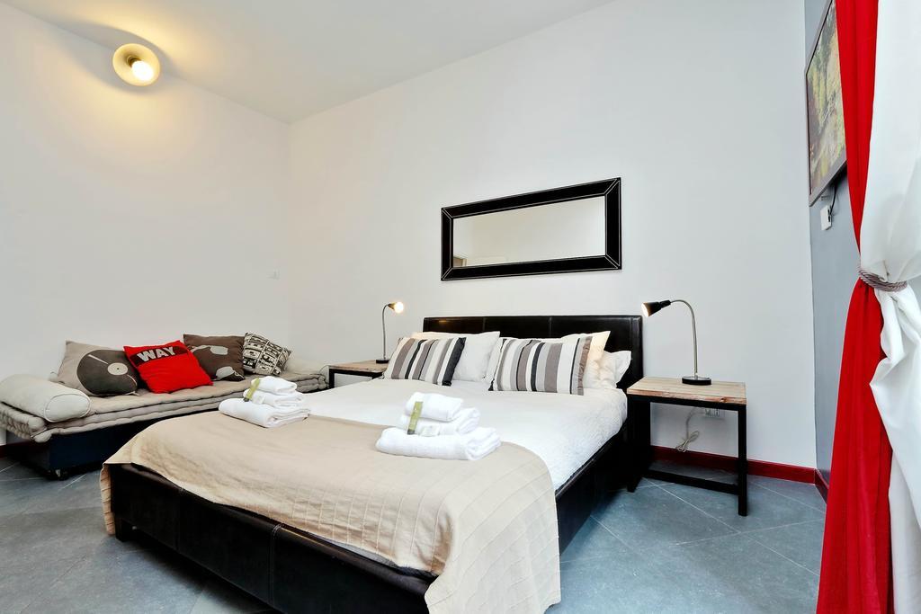 Cozy Apartment Fabia 300 Mt From Colosseum Extérieur photo