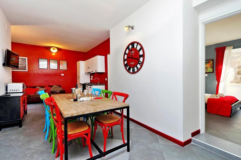 Cozy Apartment Fabia 300 Mt From Colosseum Extérieur photo