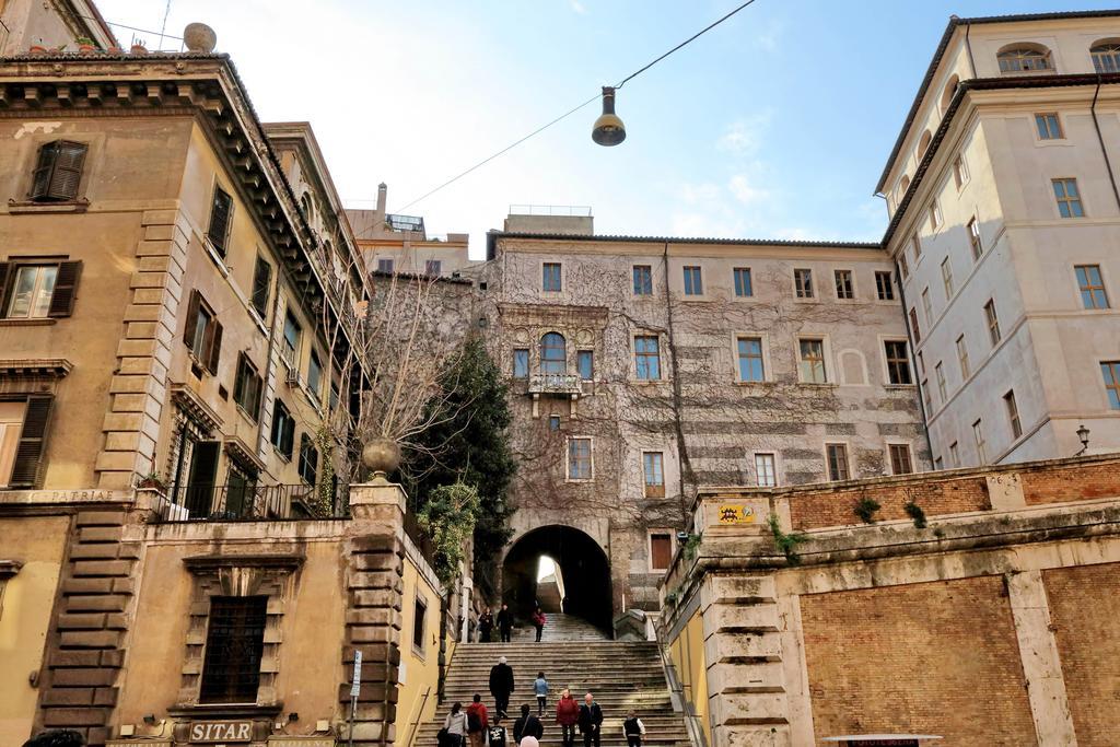 Cozy Apartment Fabia 300 Mt From Colosseum Extérieur photo